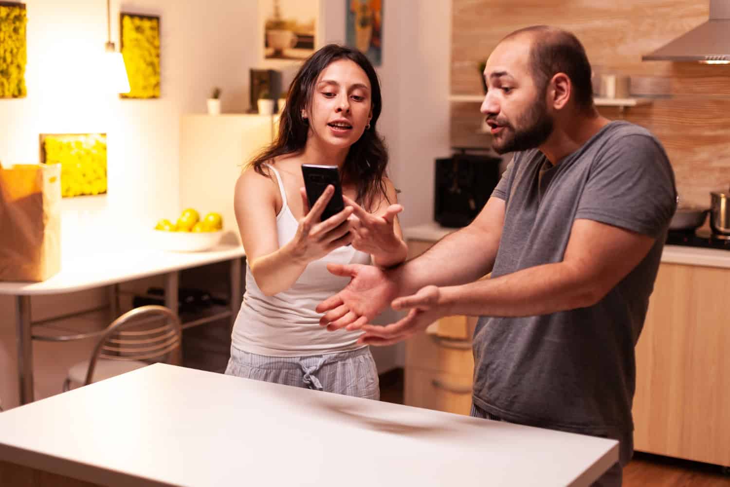 Πωσ να τον κανεισ να μην μιλαει με αλλεσ