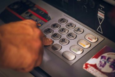 Τι γινεται με τισ τραπεζεσ σημερα ειναι ανοιχτεσ η κλειστεσ