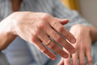 Με τι καθαριζουμε τα χρυσα κοσμηματα