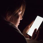 πωσ μπορω να δω με ποιον μιλαει στο messenger, απελπισια