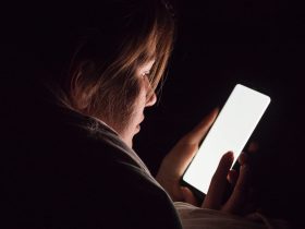 πωσ μπορω να δω με ποιον μιλαει στο messenger, απελπισια