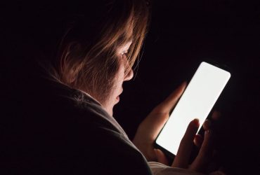 πωσ μπορω να δω με ποιον μιλαει στο messenger, απελπισια