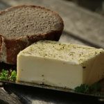 Ποιο ειναι το καλυτερο βουτυρο γαλακτοσ; βουτυρο με ψωμι