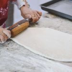 πωσ καταλαβαινω οτι χαλασε το προζυμι, γυναικα πλαθει