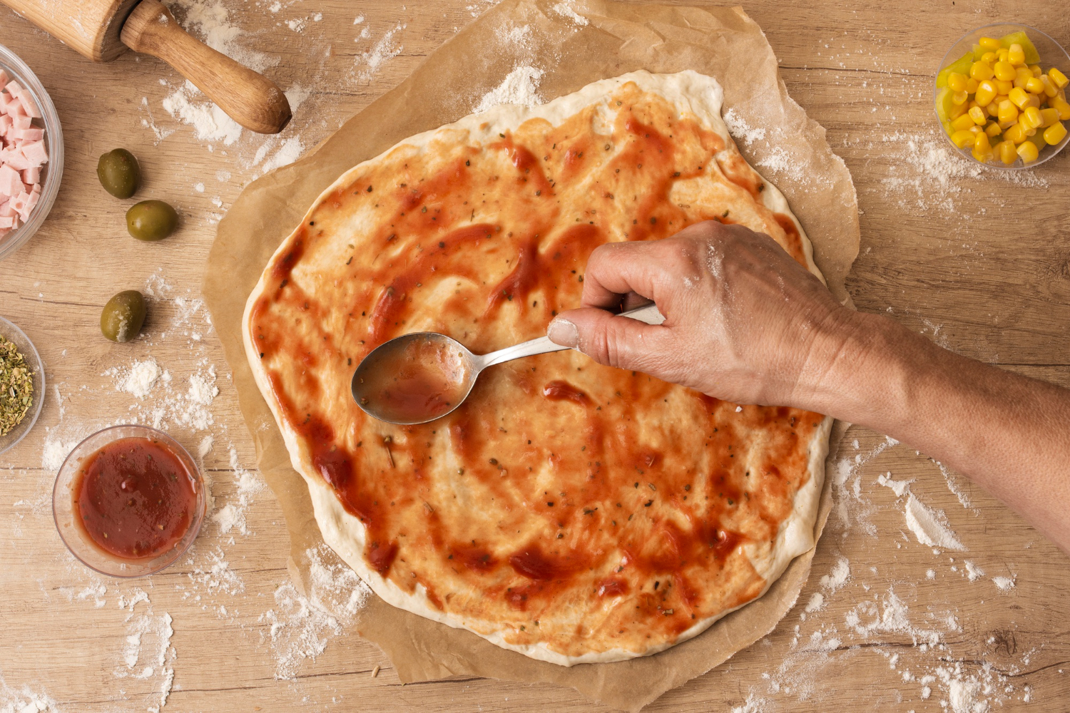 ποση ωρα θελει να φουσκωσει η ζυμη για πιτσα;